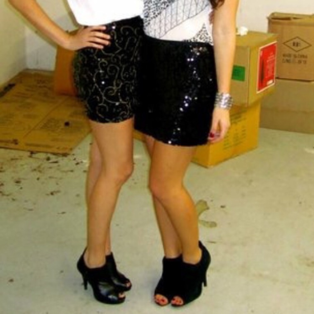 Express black sequin miniskirt - Picture 3 of 3